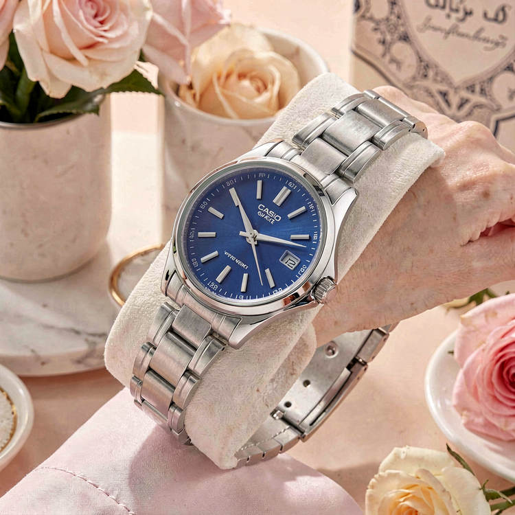 ساعت کاسیو زنانه نقره ای صفحه آبی مدل ca-13L