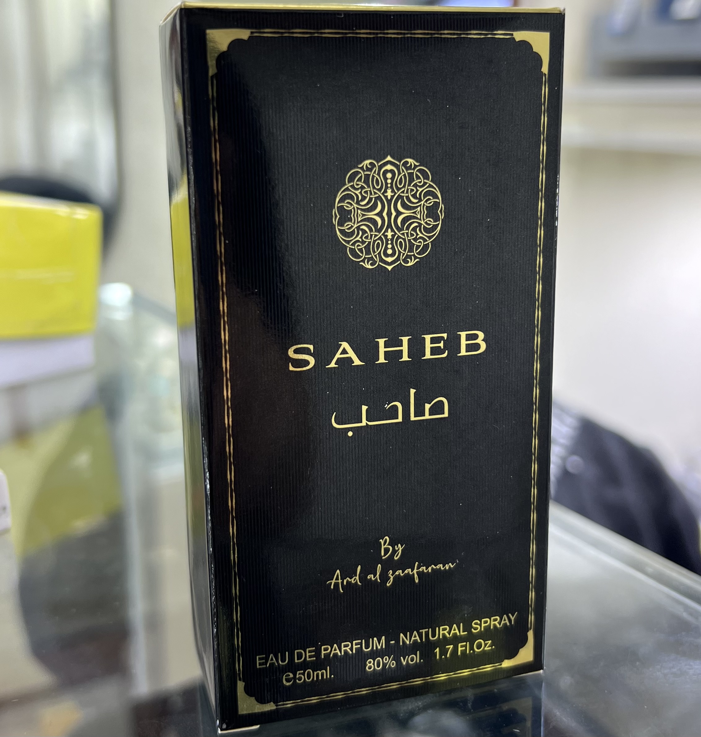 عطر ادوپرفیوم مردانه ارض الزعفران مدل صاحب حجم ۵۰ میل شیرین گرم
