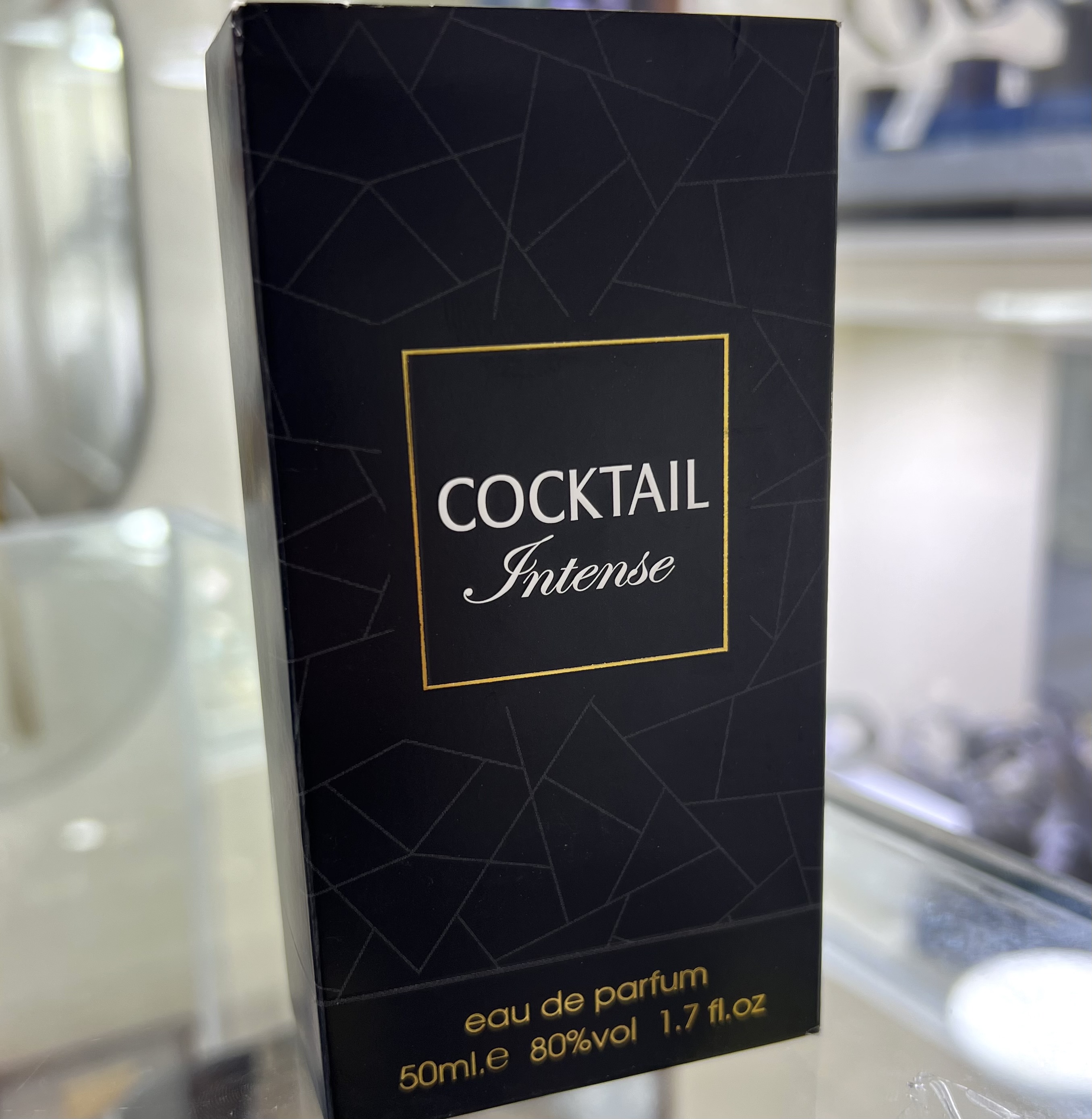 عطر  رایحه کوکتل اینتنس حجم ۵۰ میلی لیتر